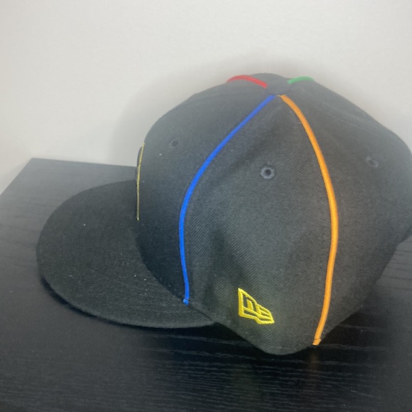 Brand new snap back hat ever worn - Picture 5 of 8